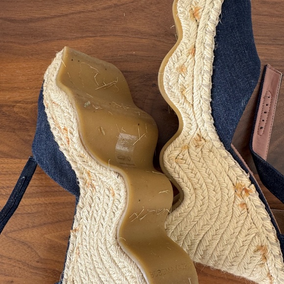 BCBG Maxazaria - Picture 10 of 10